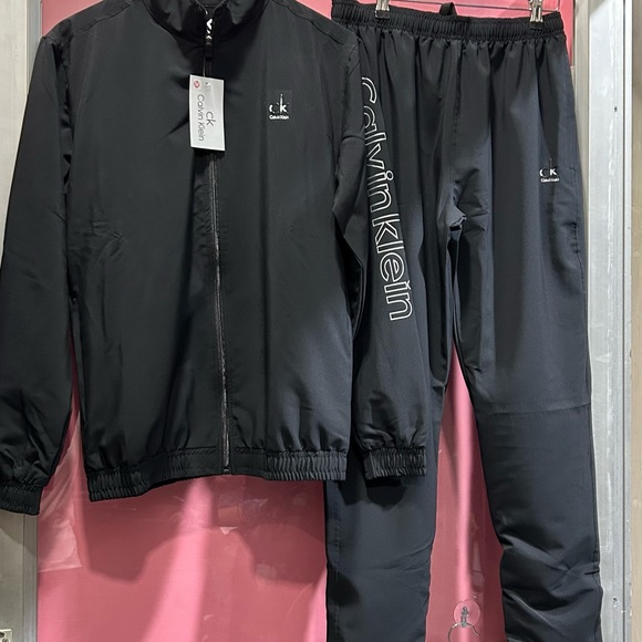 Calvin Klein unisex track suit - Picture 13 of 13